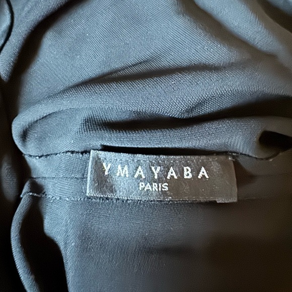 Elegant Black Sleeveless Dress - Picture 6 of 7